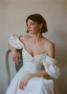 Talita Earrings in Crystal