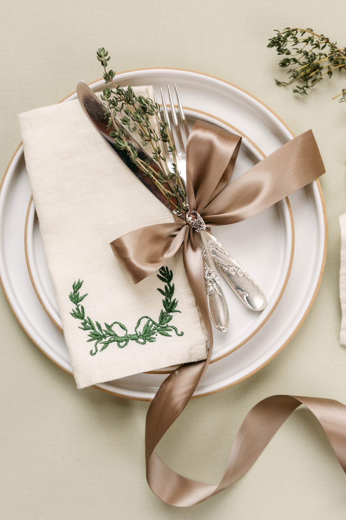 Laurel Embroidered Napkins