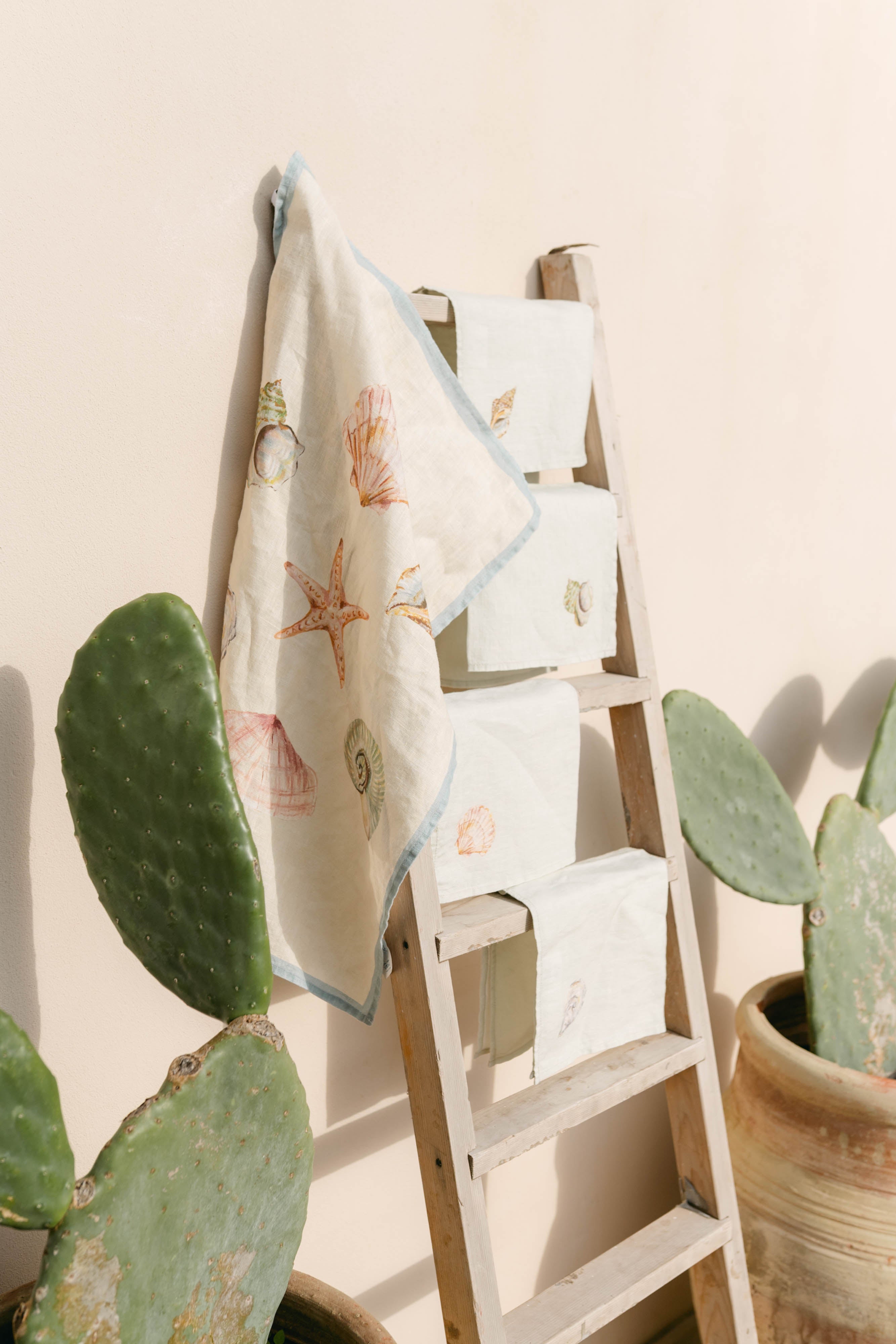 Isola Hand Towel
