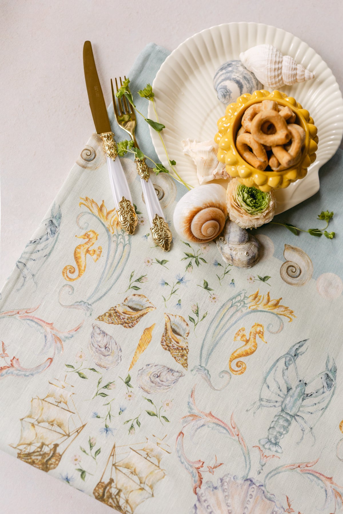 Isola Tablecloth