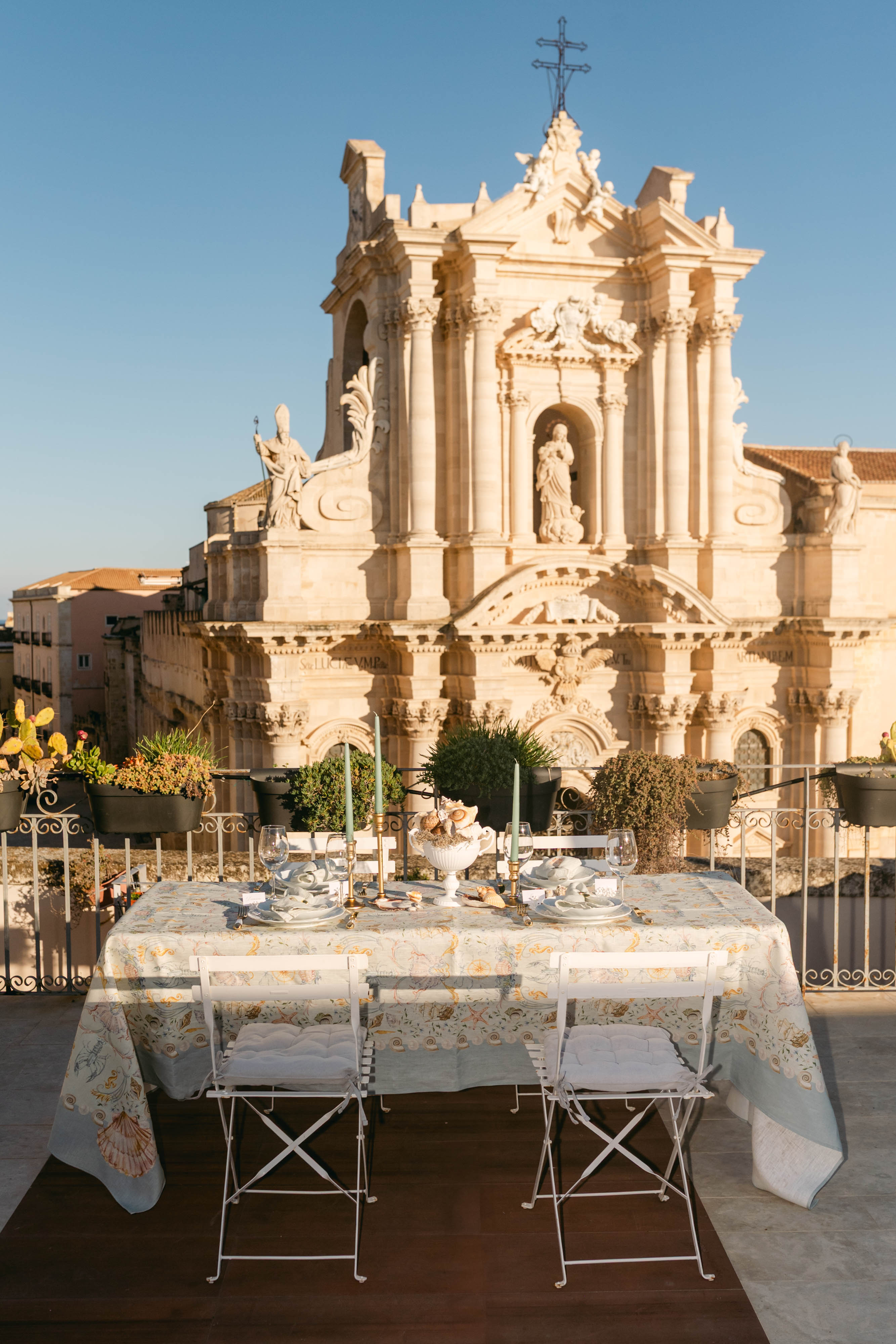 Isola Tablecloth
