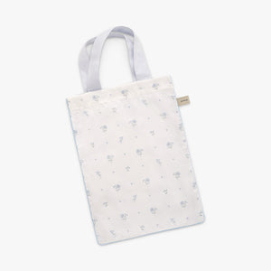 Tote bag in Ditsy Floral in Blue. 