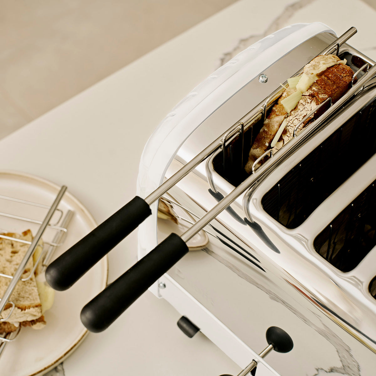 4 Slot Classic Toaster in White