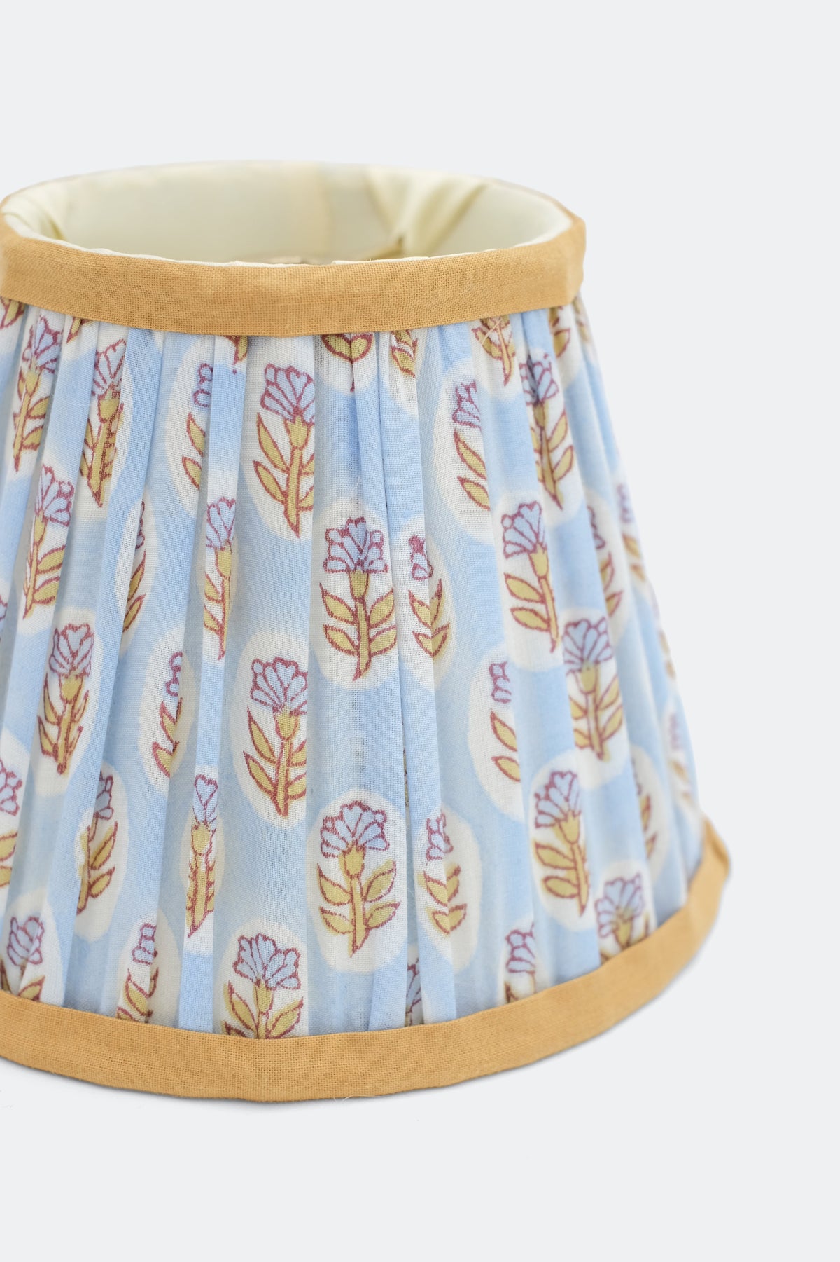 6" mini pleated blockprint lampshade with sky blue daisies