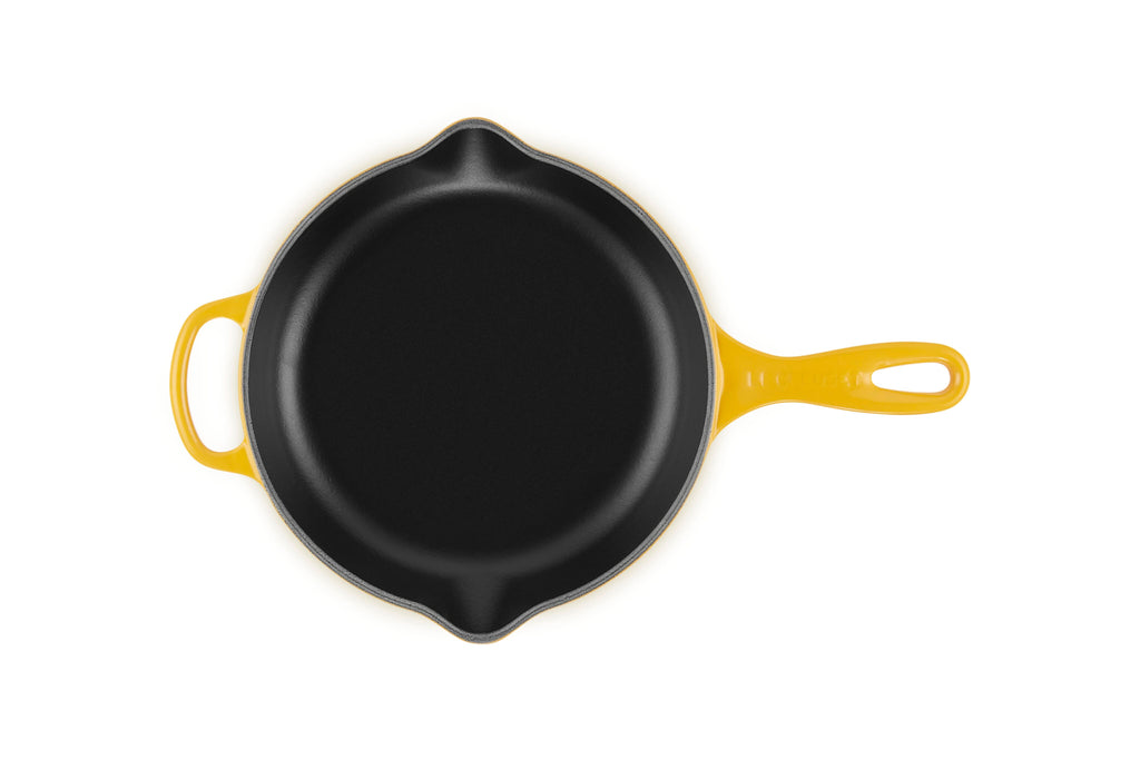 Le Creuset Signature Round Skillet, 9 in., Nectar