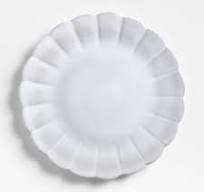 Cielo Scalloped White Terracotta Dinner Plate
