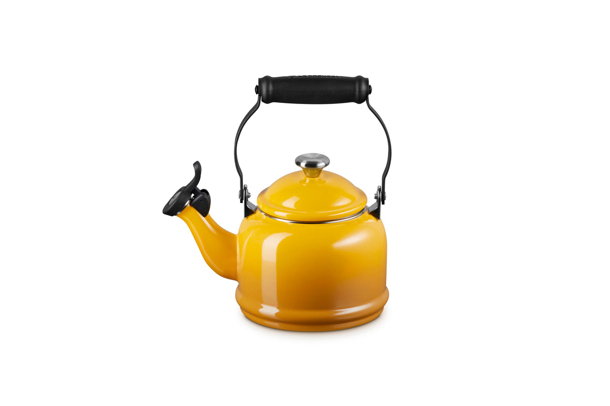 Le Creuset Demi Kettle, 1.25 qt., Nectar