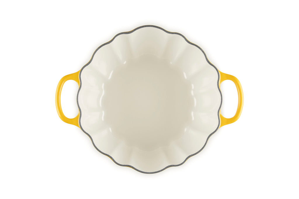 Le Creuset Signature Pumpkin Cocotte, 4 qt., Nectar