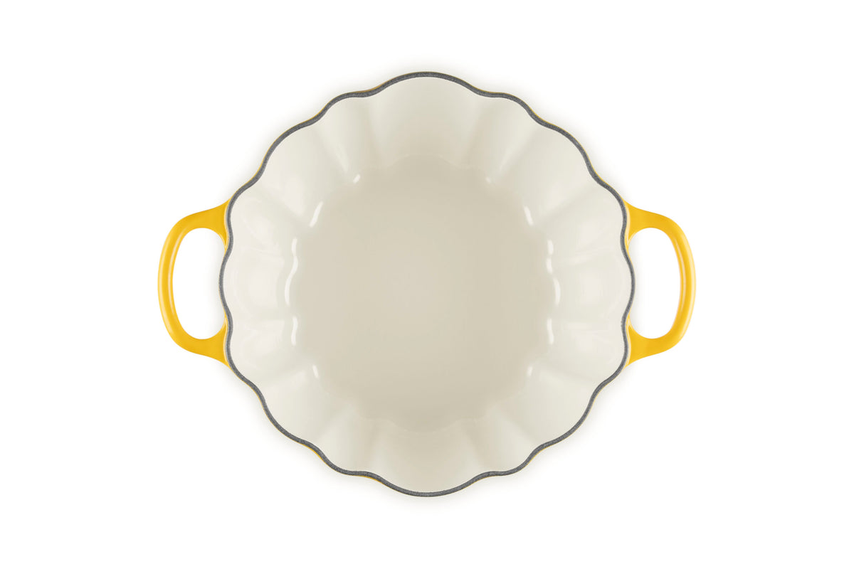 Le Creuset Signature Pumpkin Cocotte, 4 qt., Nectar
