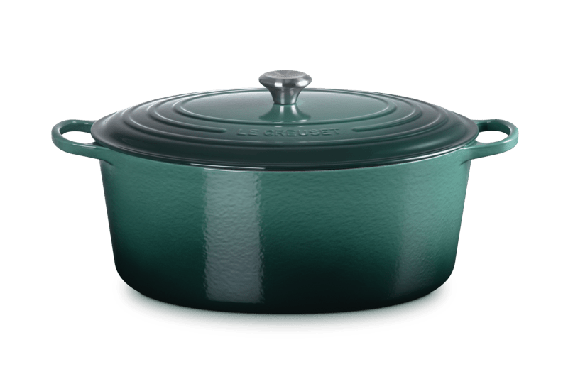 Signature Oval Dutch Oven in Artichaut 15.5 qt.