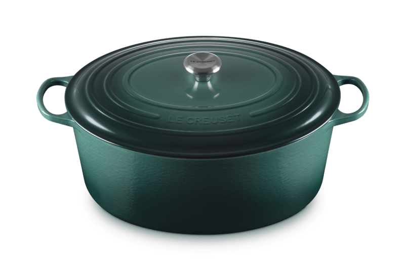 Signature Oval Dutch Oven in Artichaut 15.5 qt.