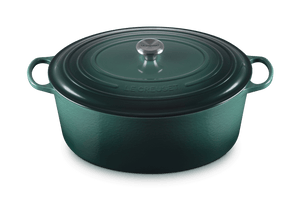 Signature Oval Dutch Oven in Artichaut 15.5 qt.