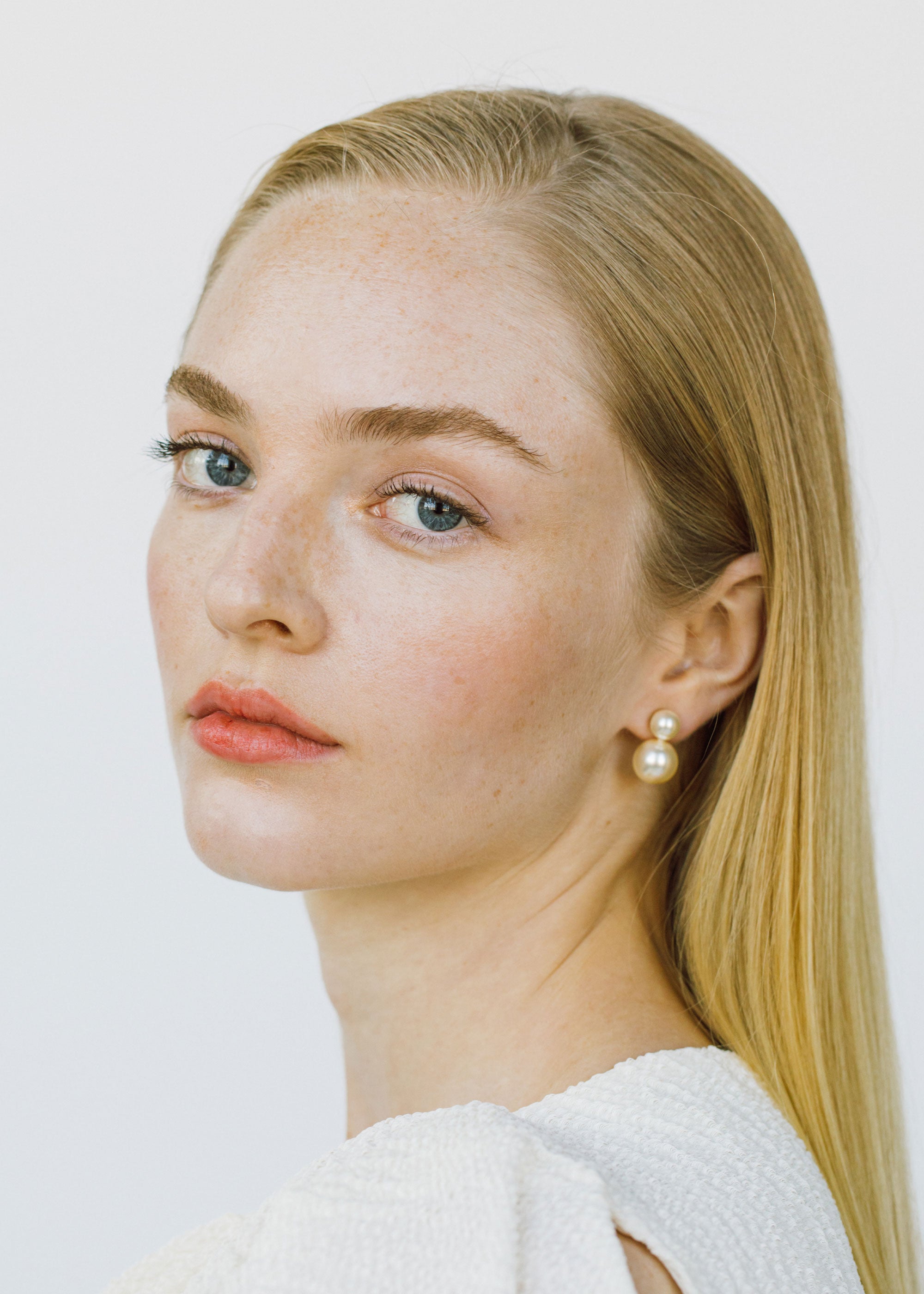 Iris Pearl Earrings | Over The Moon