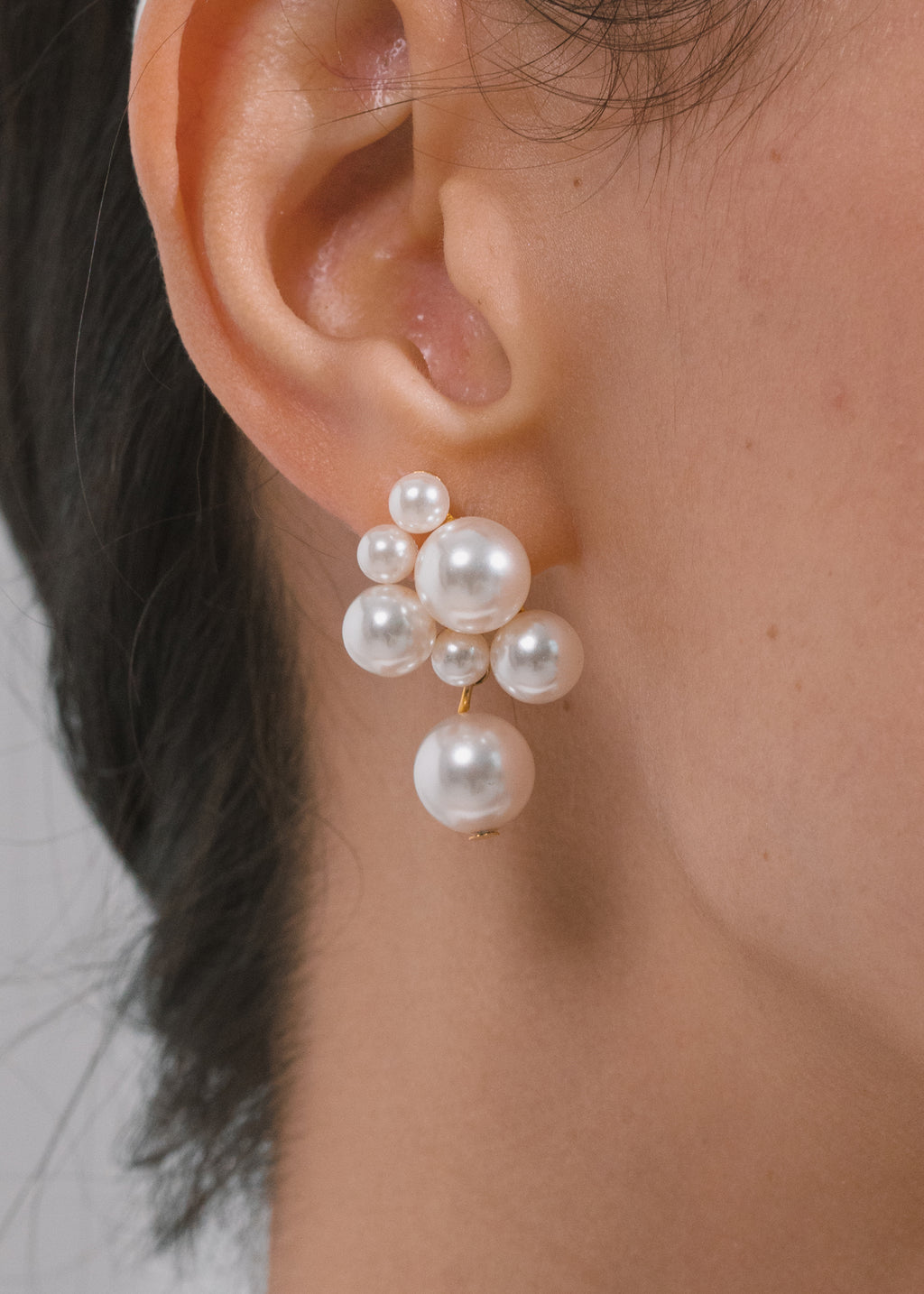 Perlita Earrings in Pearl