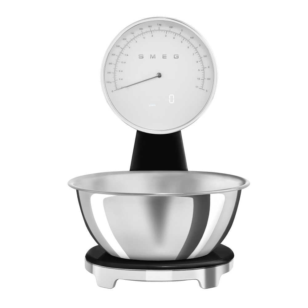 Front view of SMEG 50’s Kitchen Scale in black showcasing analog and digital displays with stainless steel bowl on white background