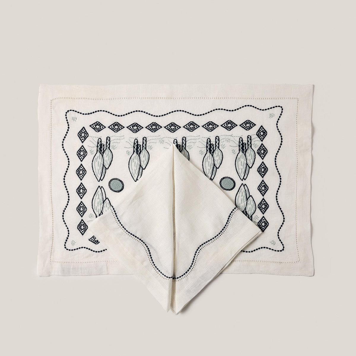 Les Trames Placemat in White