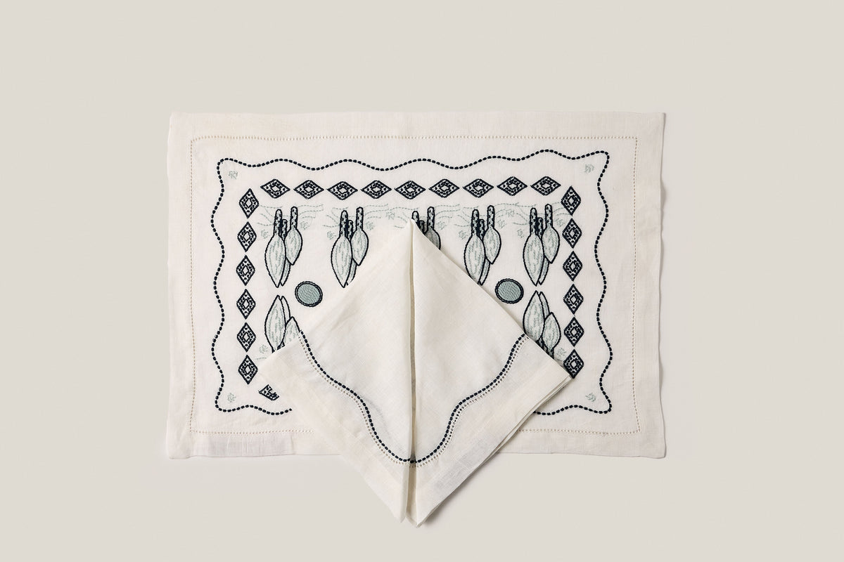 Le Chemin Napkin in White