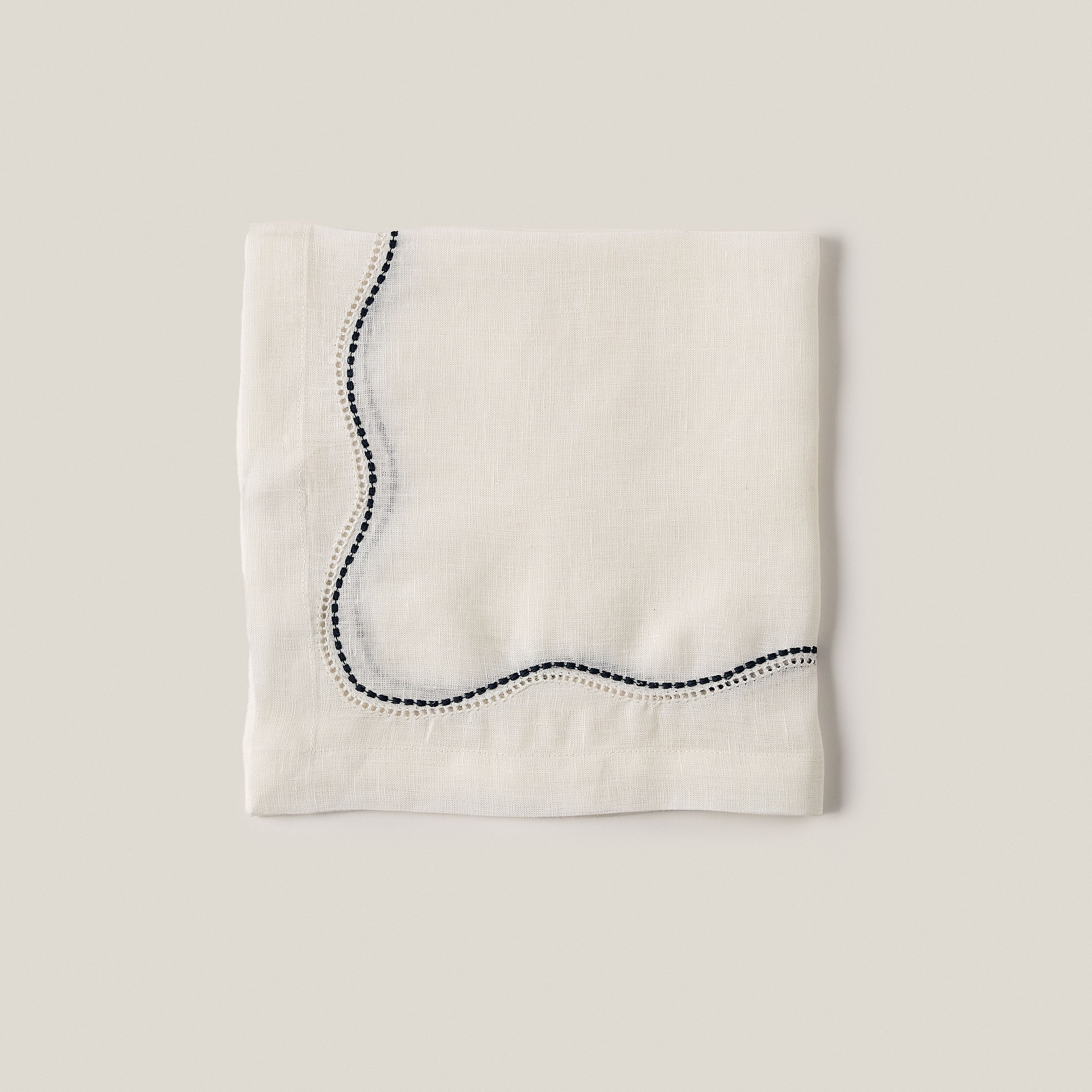 Le Chemin Napkin in White