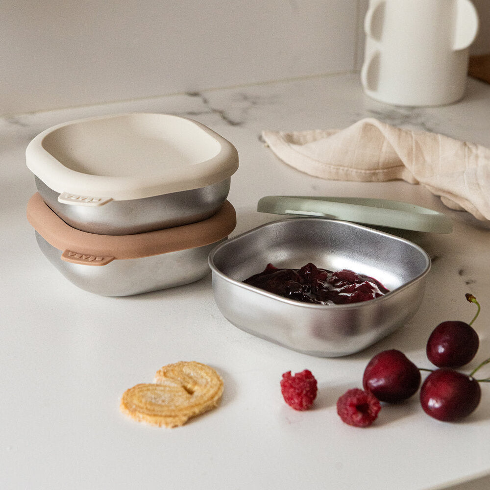 Microwave-Safe Stainless Steel Baby Bowl Set with Lids in Natural