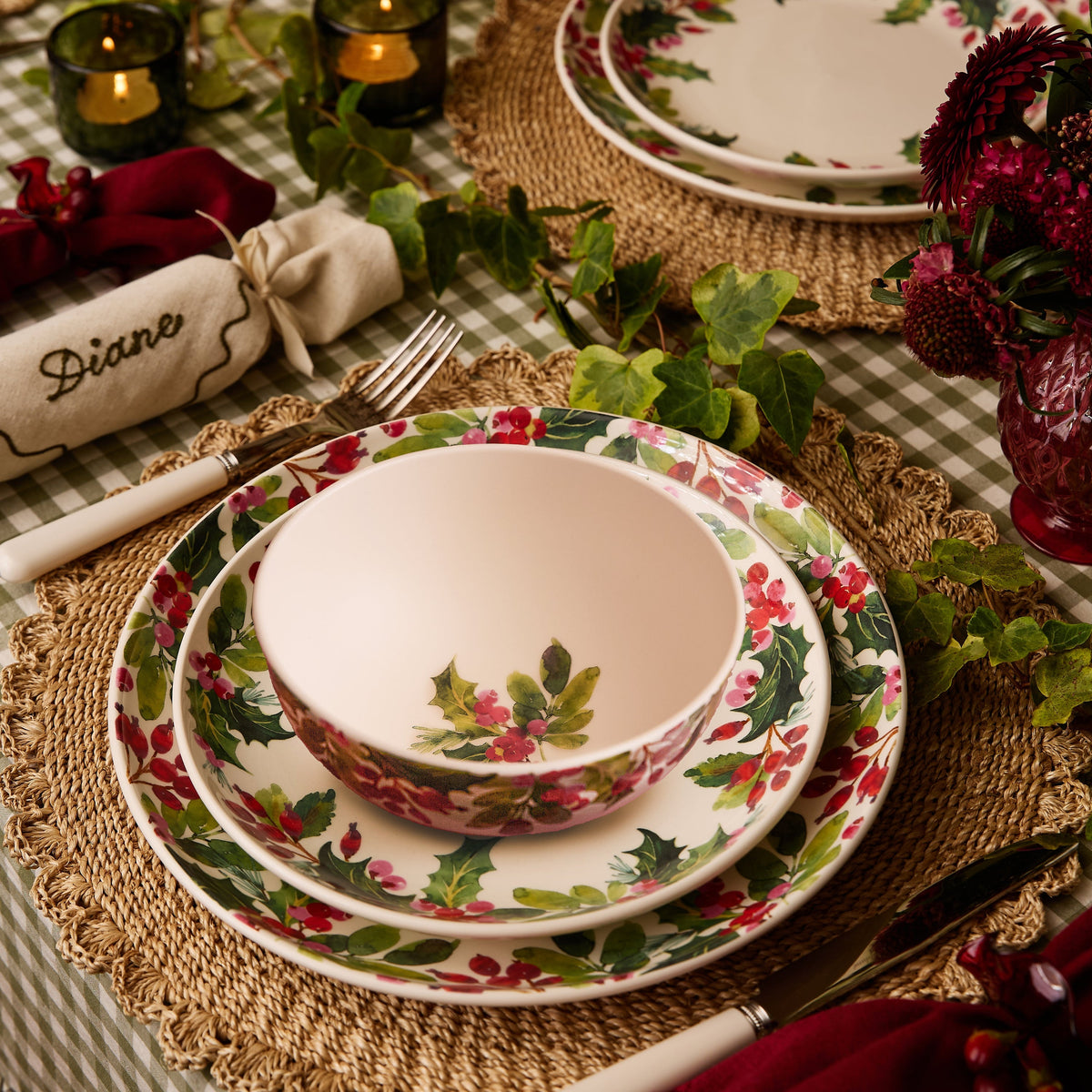 Botanic Garden Christmas Holly 10.75" Dinner Plates in Berry, Set of 4