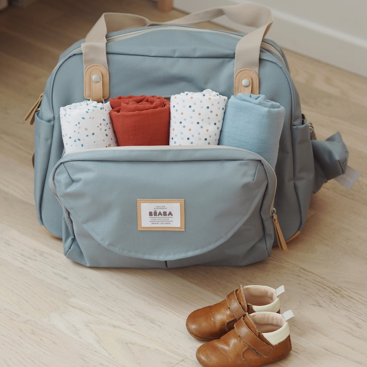 Beaba Sizes BÉABA Geneva Diaper Bag in Sage | Over The Moon