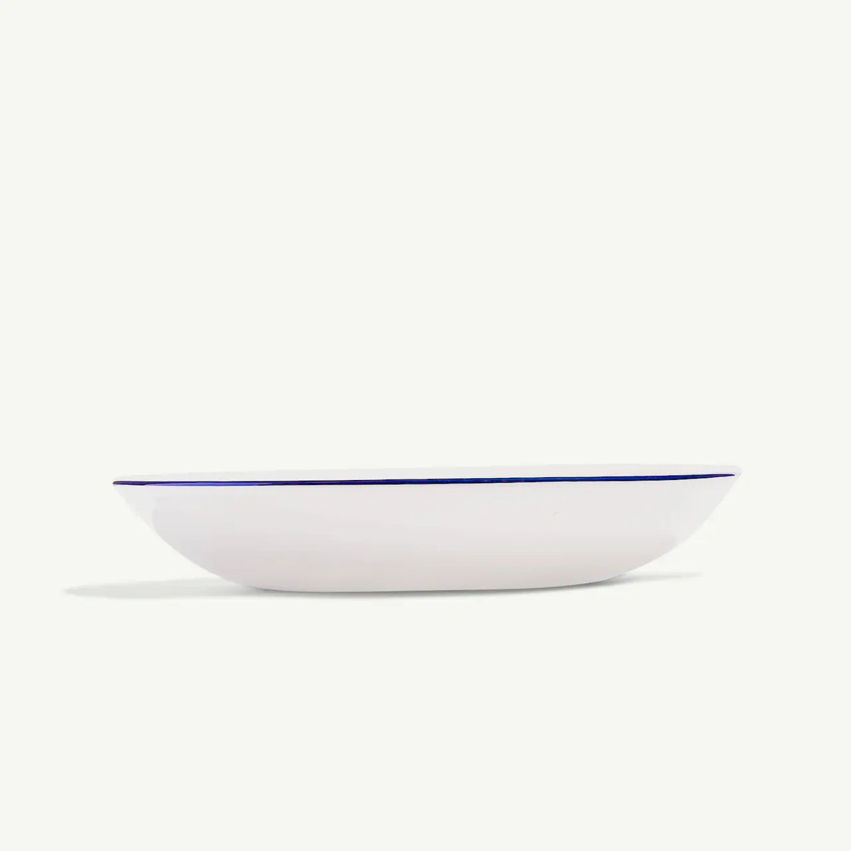 Entre Bowls in Navy Rim