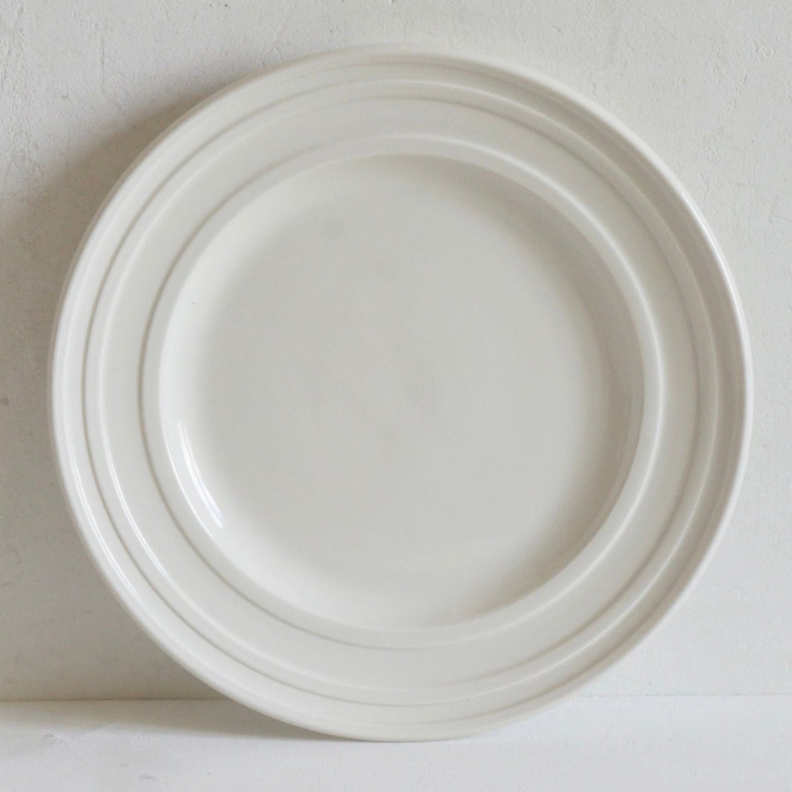 Classical Porcelain Impressed Line, Dinner Plate 10”