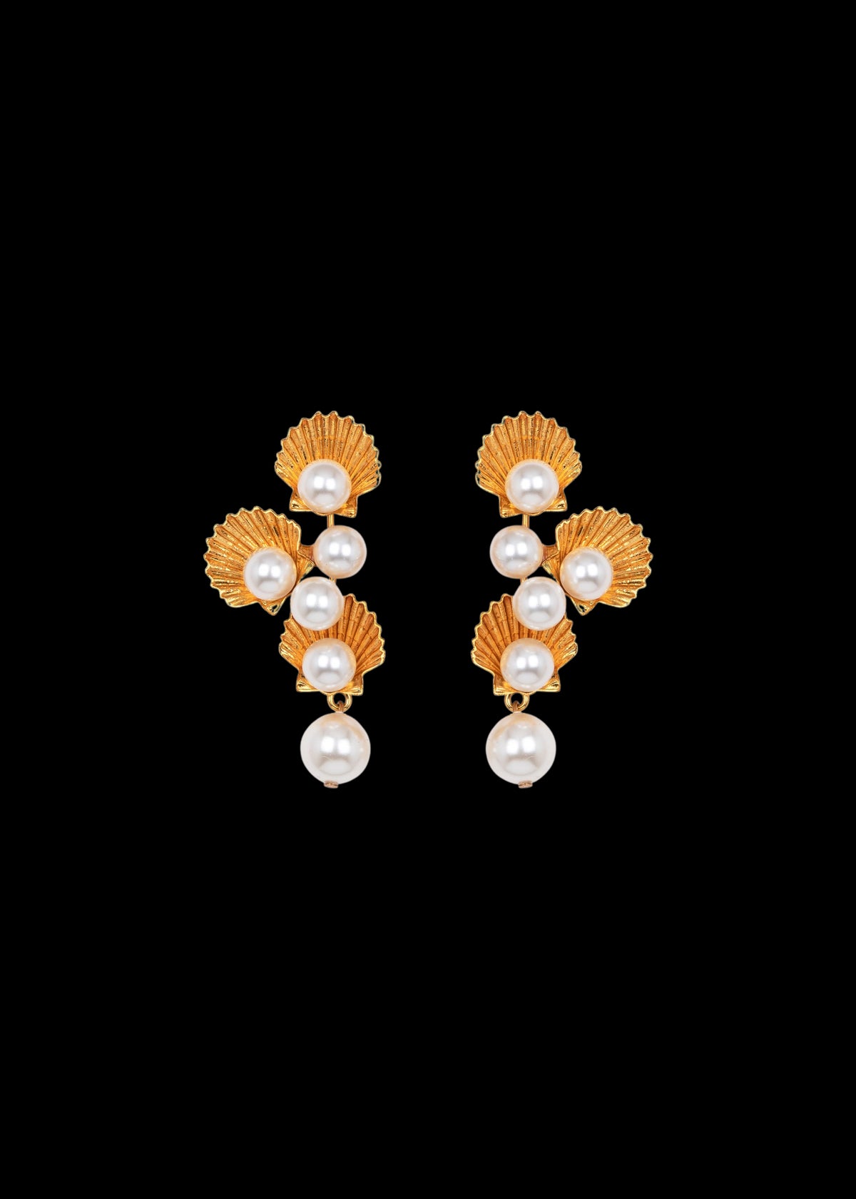Nerida Earrings in Gold Pearl