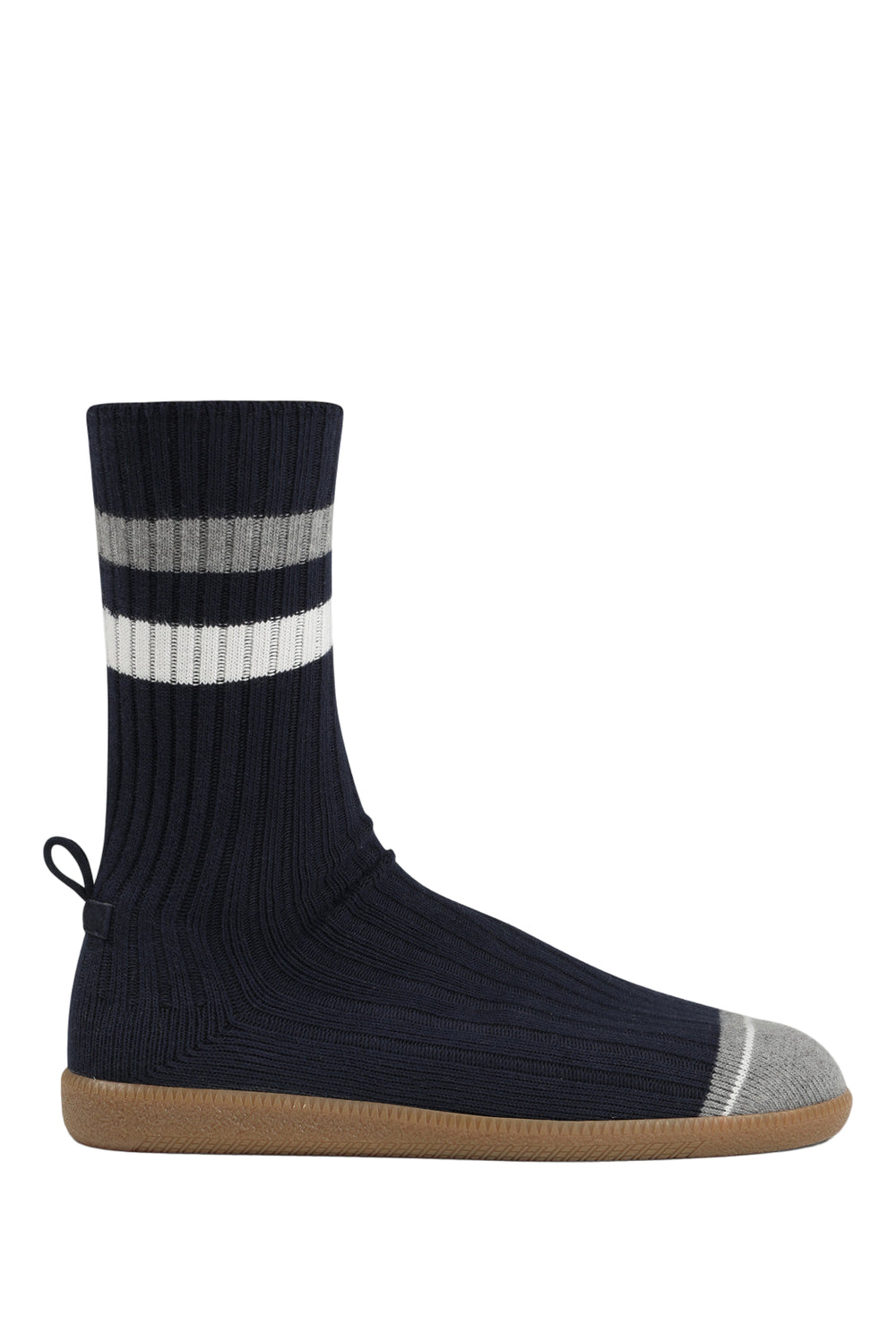 Men’s Varsity Strolls in Collegiate Navy