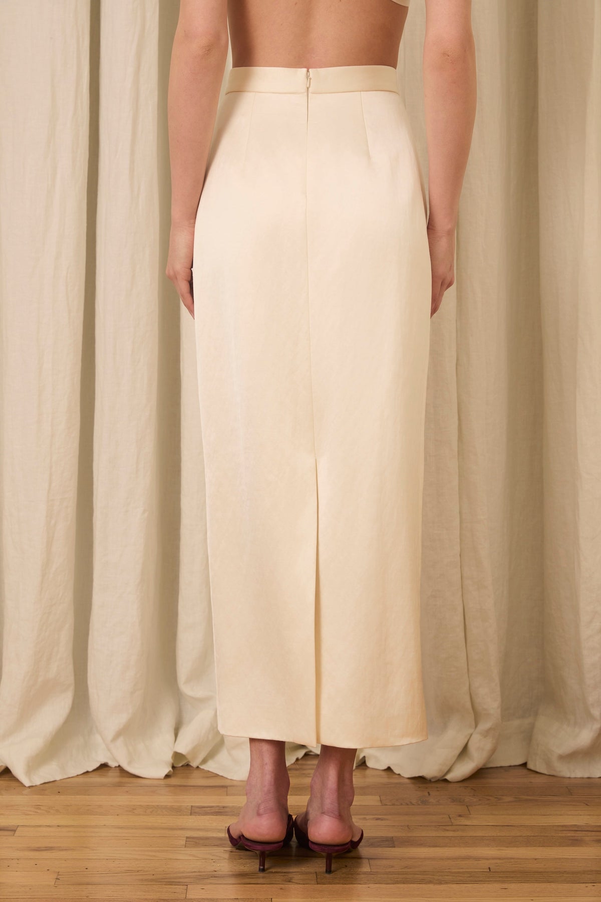 Amah Pencil Skirt in Fluid Satin