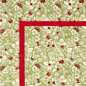 Baies de houx Tablecloth in Red & Green