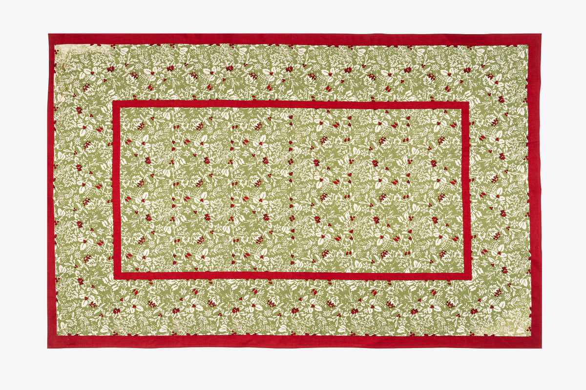 Baies de houx Tablecloth in Red & Green