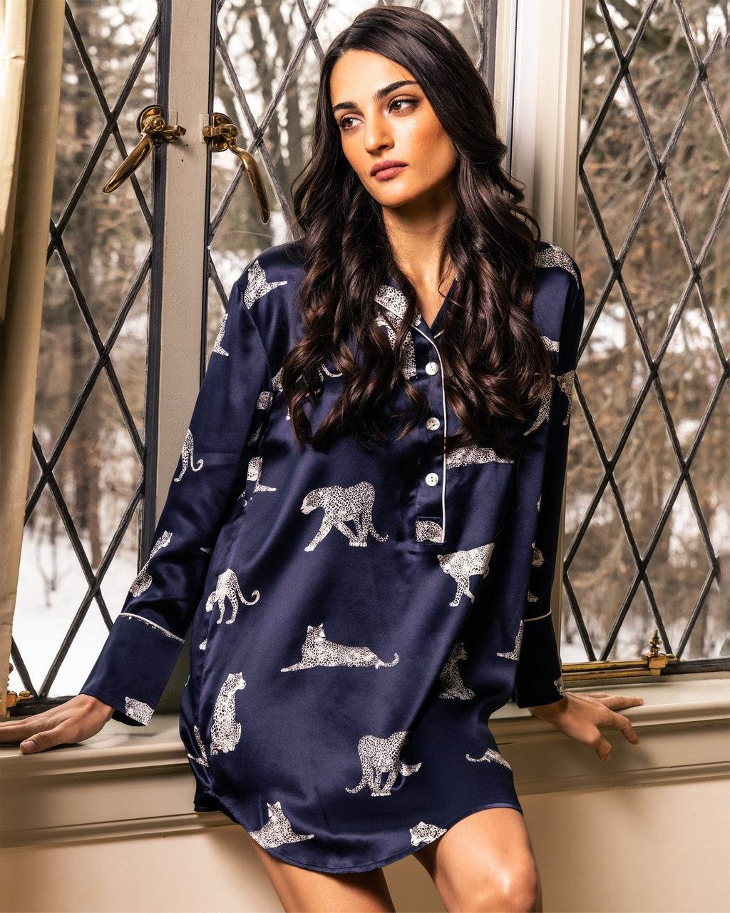 Women’s Silk Nightshirt in Panthère de Nuit