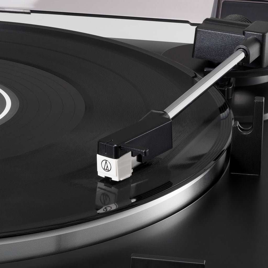 Fully Automatic Belt-Drive Stereo Turntable in Black