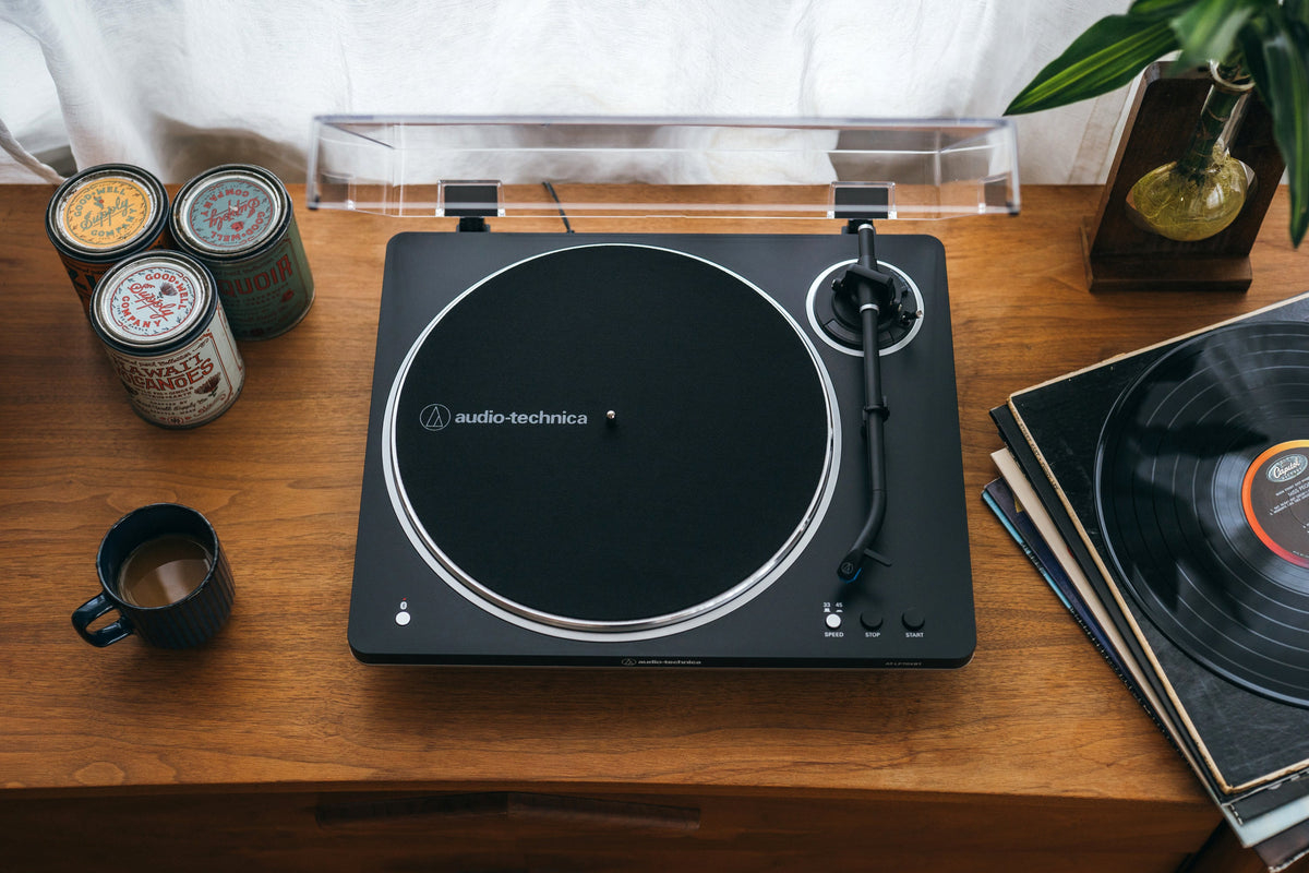 LP70X BT Fully Automatic Wireless Belt-Drive Turntable in Black/Silver