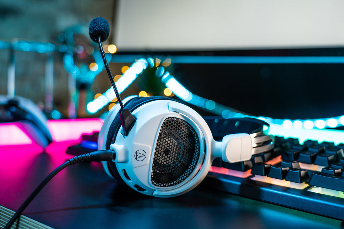 High-Fidelity Open-Back Wired Gaming Headset in White