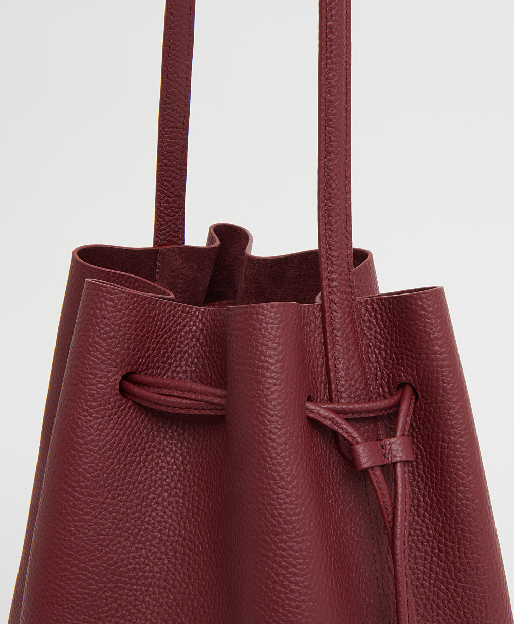 Drawstring Cabas in Oxblood