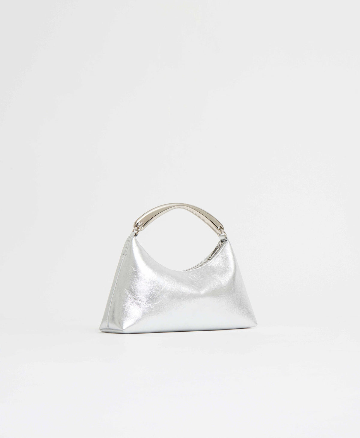 Metal Handle Rhea in Silver