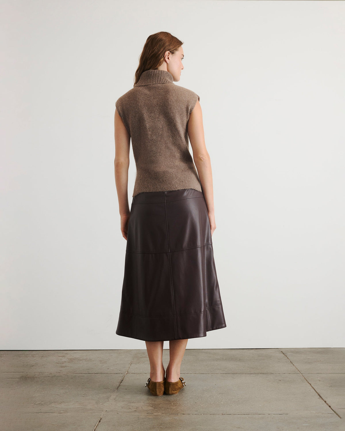 Aaron Sweater Vest in Walnut