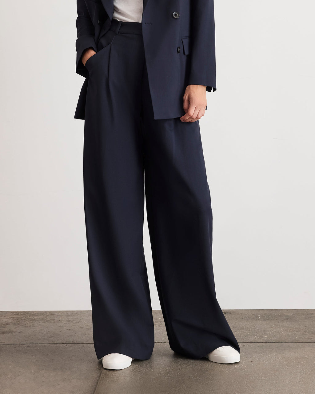 Adler Pant in Midnight