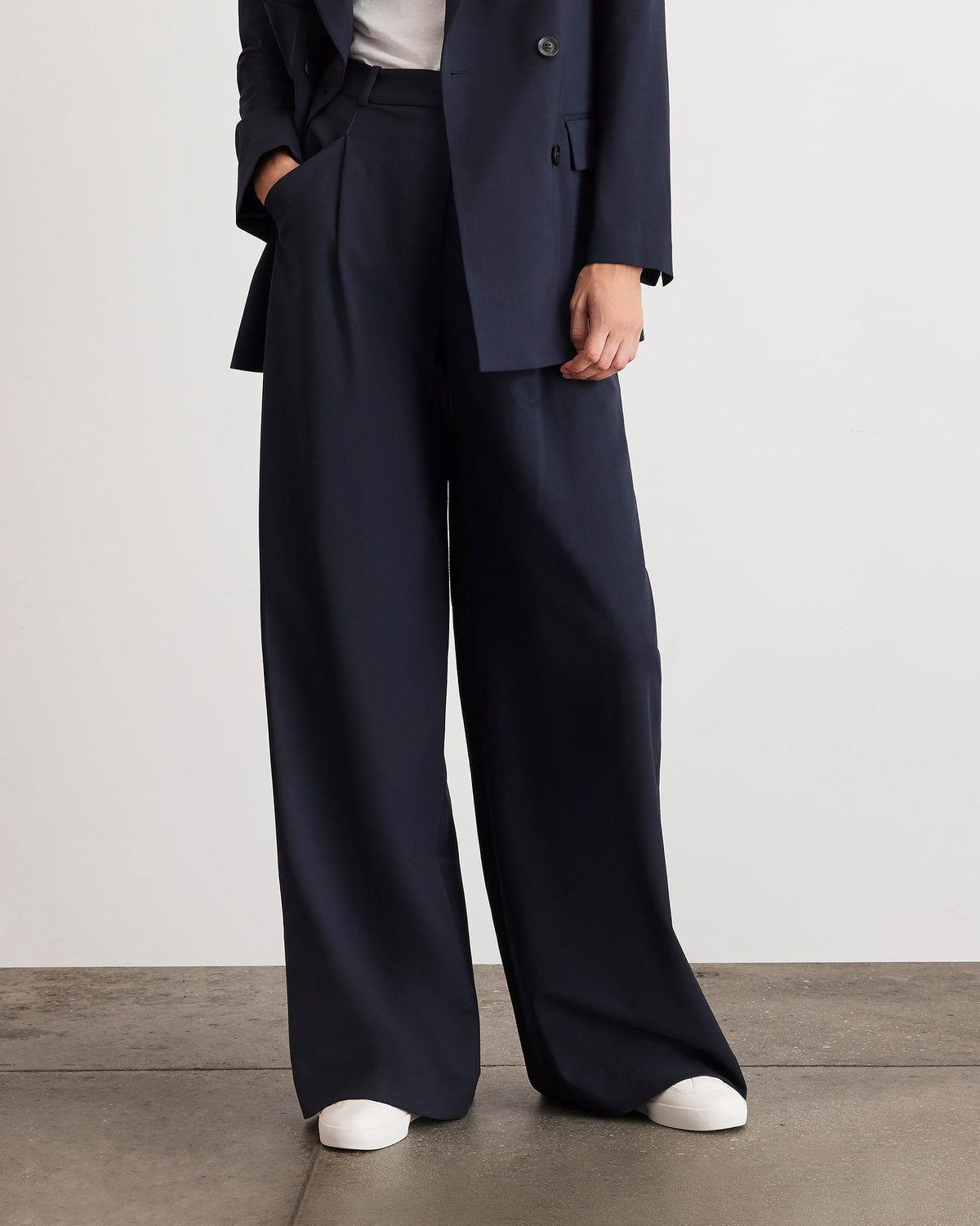 Adler Pant in Midnight