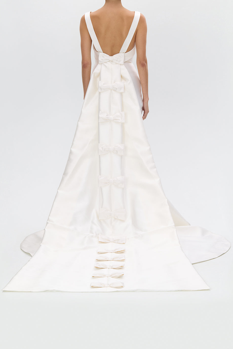 Romina Silk and Wool Mermaid Gown with Detachable Bow Train