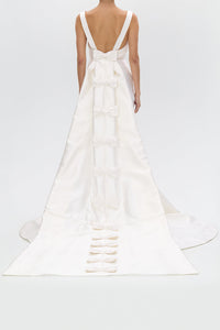 Romina Silk and Wool Mermaid Gown with Detachable Bow Train
