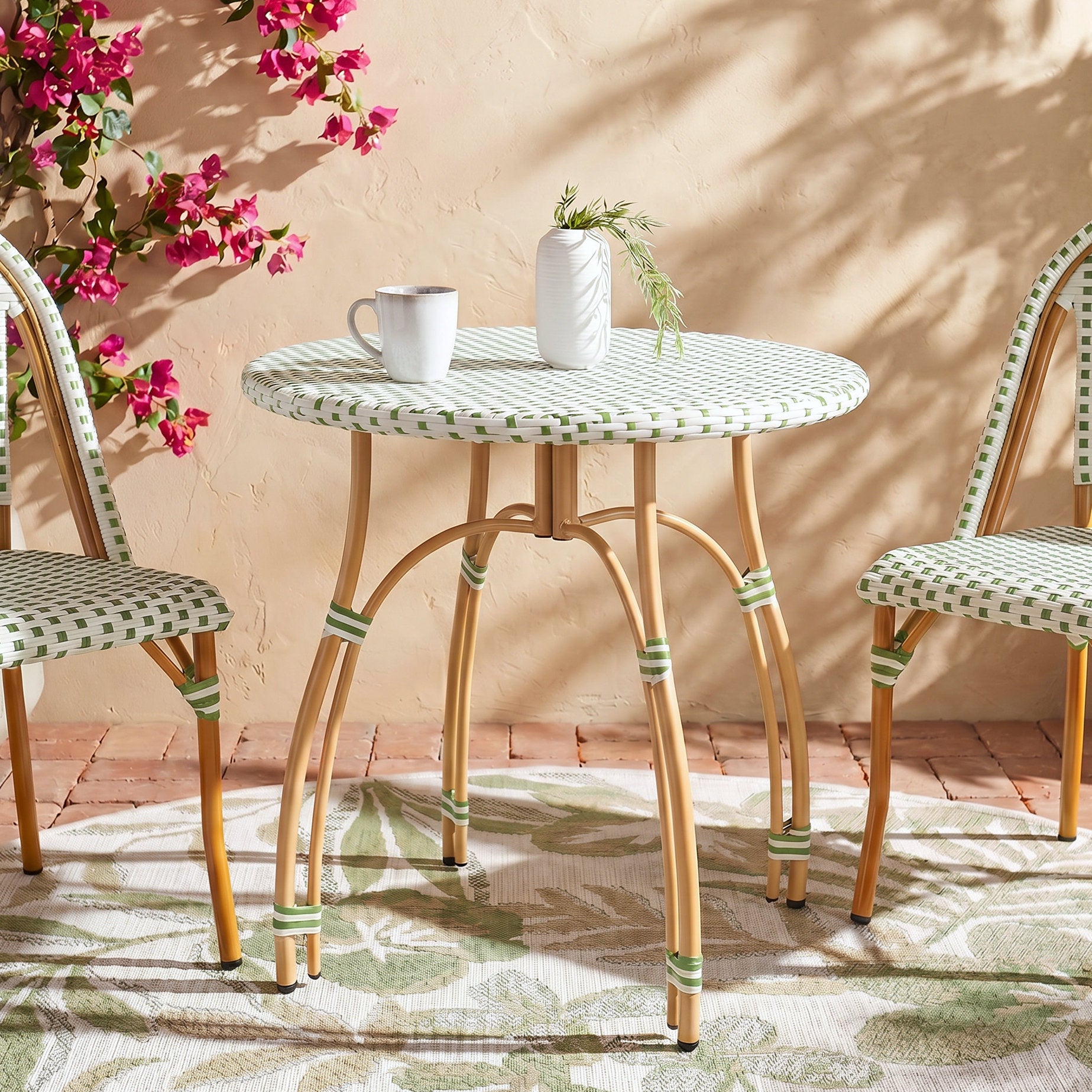 Altesa French Bistro Outdoor Table, Round Outdoor Coffee Table for Patio Balcony Garden