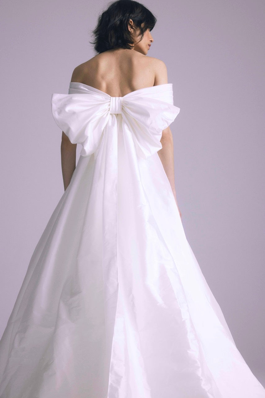 Antonia Silk Magnolia Gown