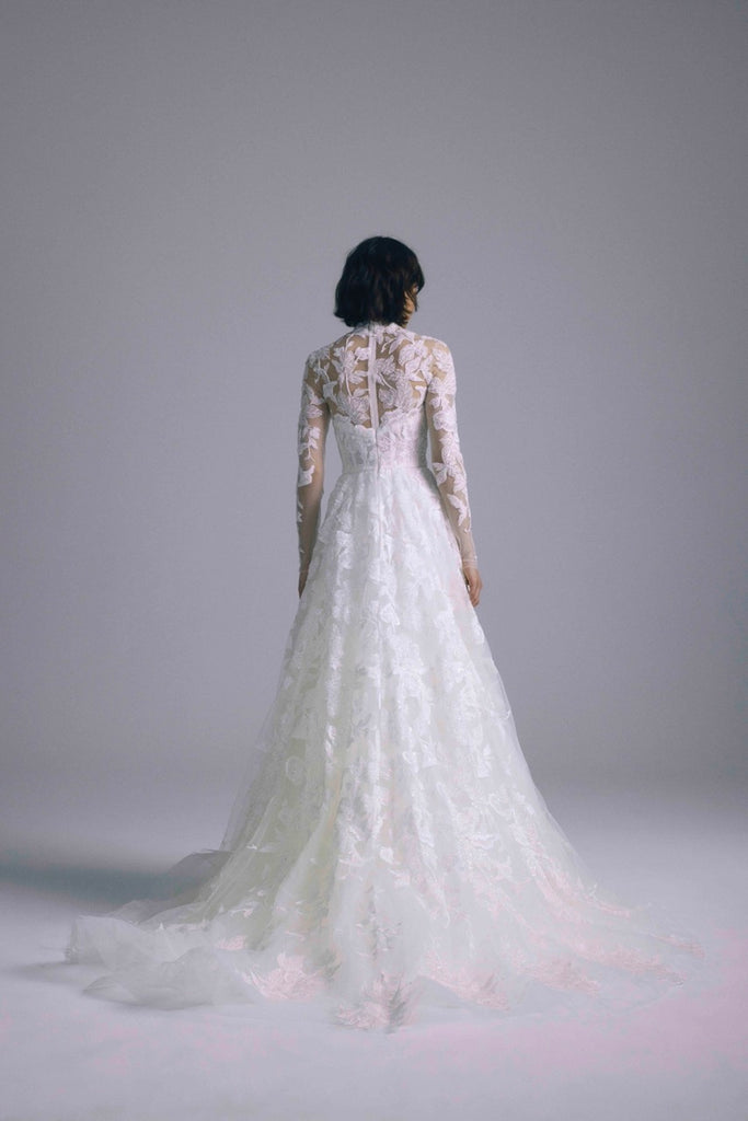 Amsale Vera Wang Veil included Preowned Wedding Dress Save 42% - Stillwhite