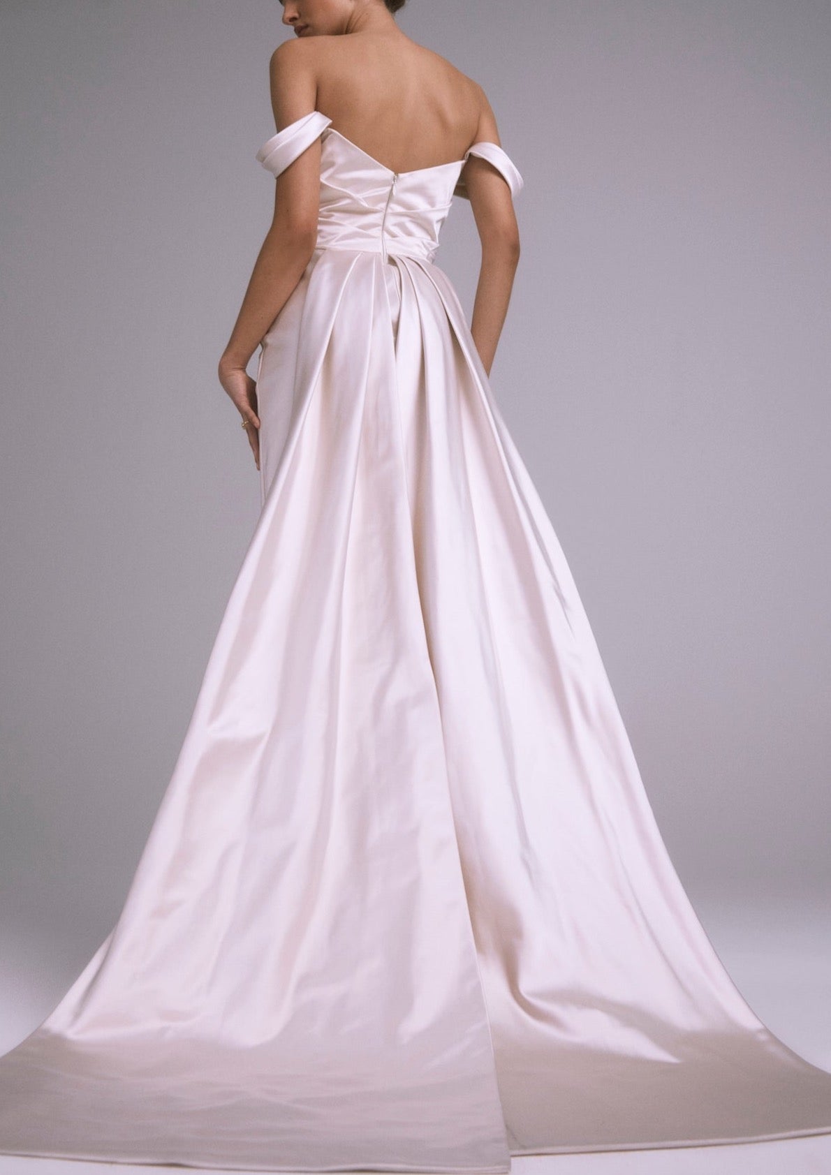 Emilia Wickstead Diamond duchesse-satin gown Wedding Dress Save 86% -  Stillwhite