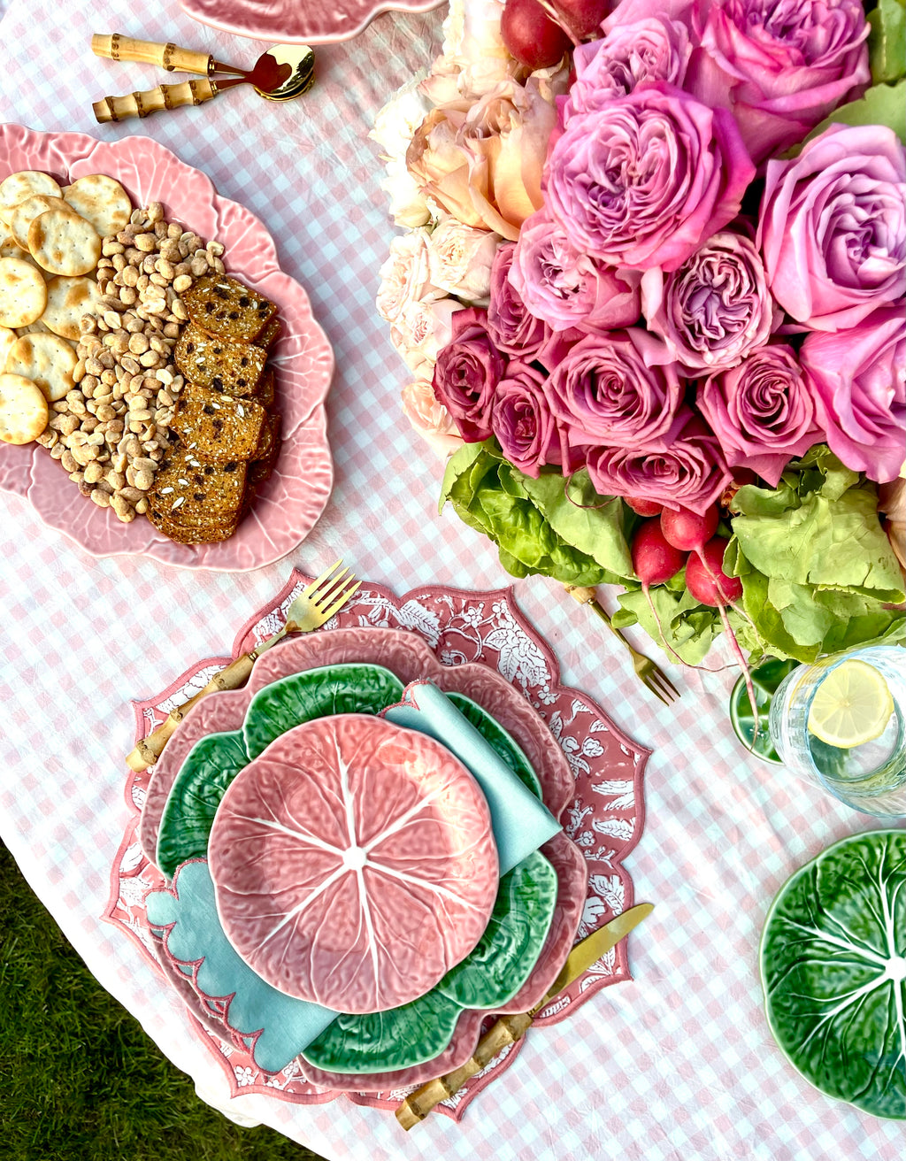 Cabbage Oval Platter 17" in Pink