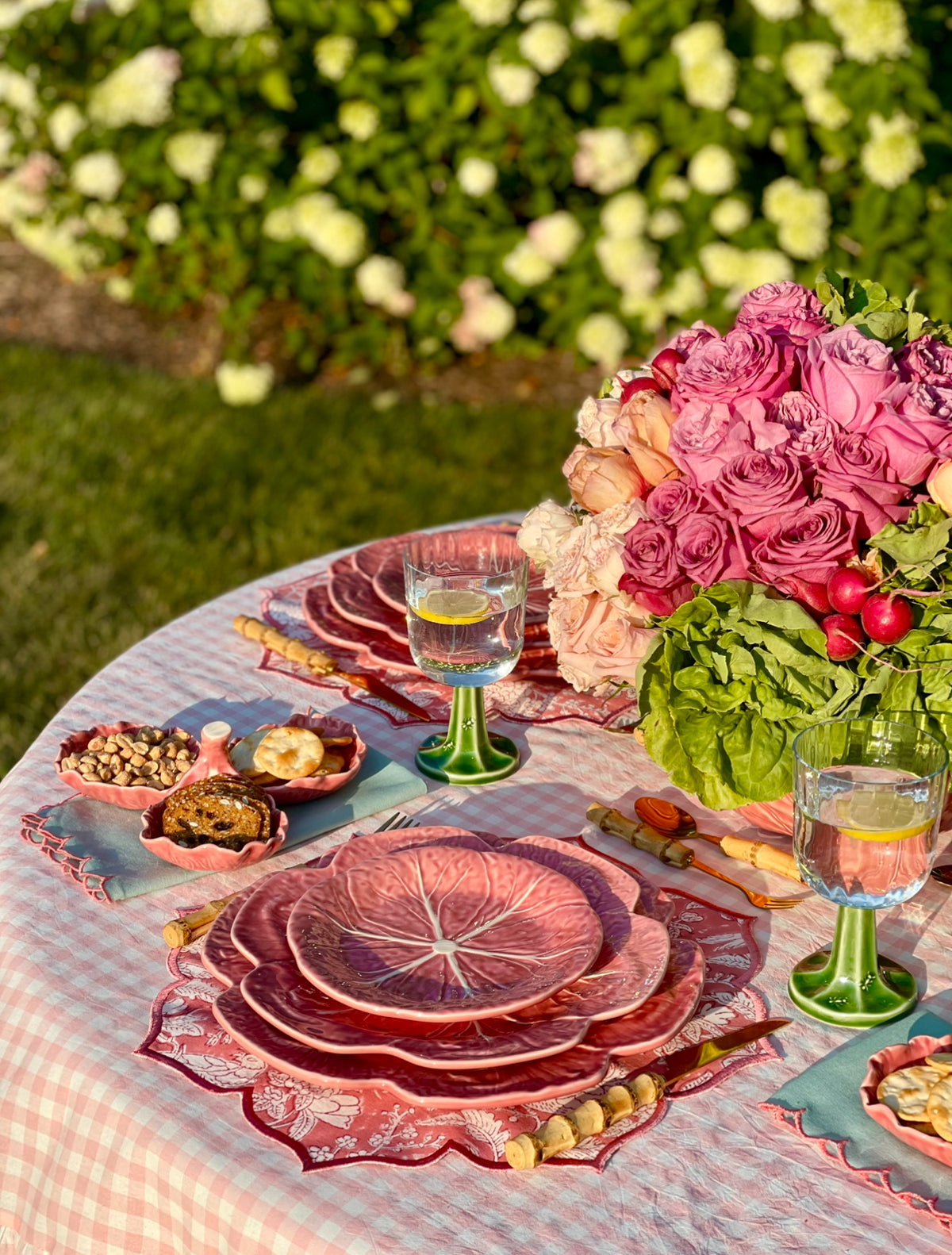 Cabbage Olive Dish in Pink