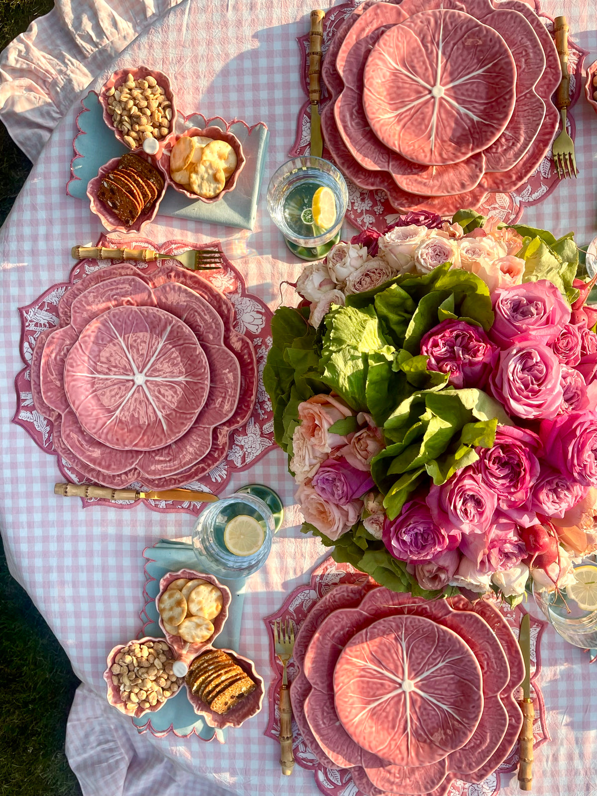 Cabbage Dinner Plate in Pink